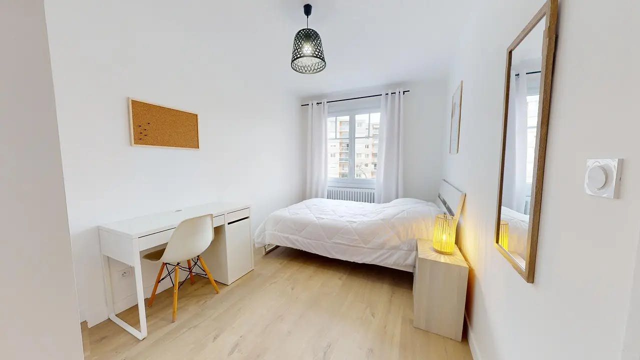 Private room in Avenue Roger Salengro, Villeurbanne (1507257) room image 1