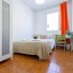 Private room for rent for €315 per month in Valencia, Carrer d'en Guillem Ferrer