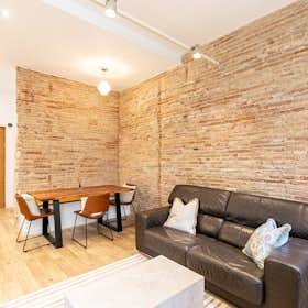 Apartment for rent for €1,390 per month in Barcelona, Carrer d'en Carabassa
