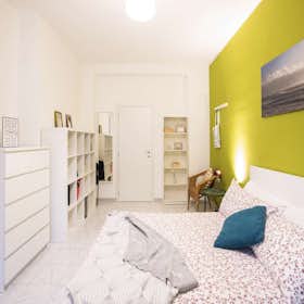 Private room for rent for €830 per month in Milan, Via Melchiorre Delfico
