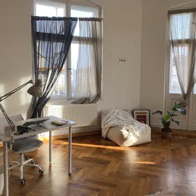 Apartment for rent for €2,590 per month in Berlin, Paul-Robeson-Straße
