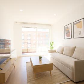 Apartment for rent for €1,545 per month in Madrid, Calle de Mauricio Legendre