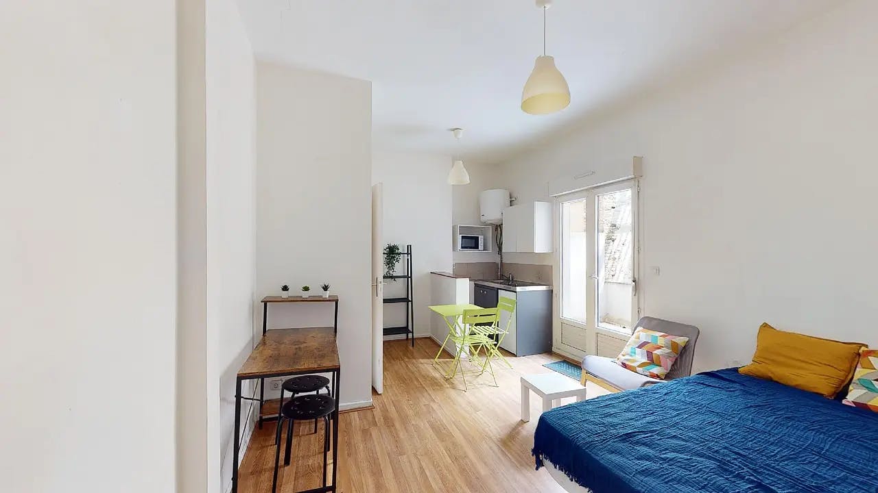 Etta att hyra för 420 € i månaden i Reims, Rue de Vesle