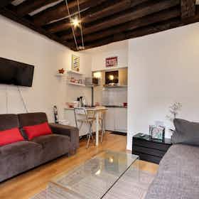 Studio for rent for €1,320 per month in Paris, Rue Quincampoix