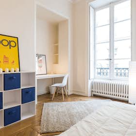 Private room for rent for €582 per month in Lyon, Rue Vaubecour