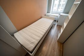 私人房间 正在以 PLN 490 的月租出租，其位于 Wrocław, ulica Kręta