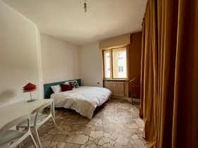 Casa in affitto a 1.150 € al mese a Milan, Via Farsaglia