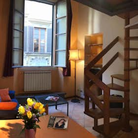 公寓 正在以 €1,200 的月租出租，其位于 Florence, Via Sant'Antonino