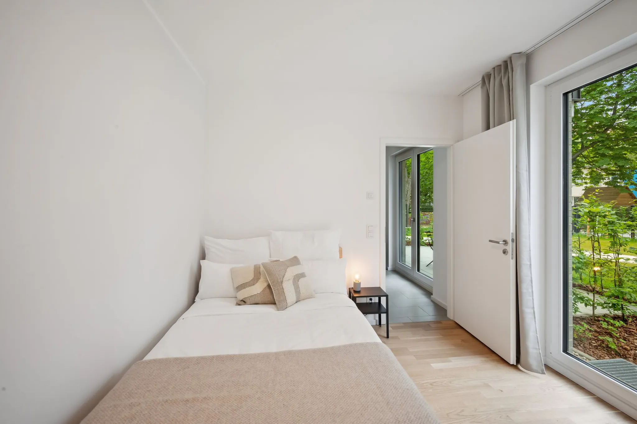 Schmidstraße, Berlin preview