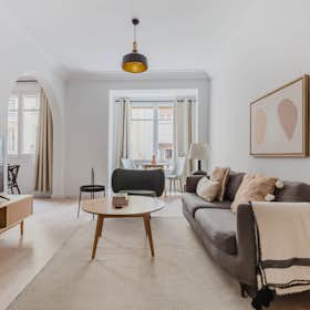 Apartment for rent for €3,281 per month in Barcelona, Carrer de Laforja