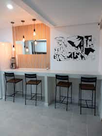 Privé kamer te huur voor € 300 per maand in Burjassot, Carrer Colom
