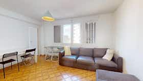 Lägenhet att hyra för 1 090 € i månaden i Villeurbanne, Rue Pierre-Louis Bernaix