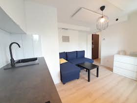 单间公寓 正在以 PLN 1,050 的月租出租，其位于 Katowice, ulica Tomasza