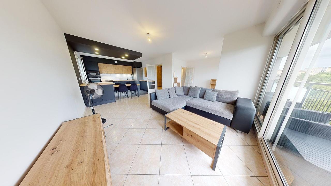 Apartamento para alugar por € 1.062 por mês em Lyon, Rue de la Piémente