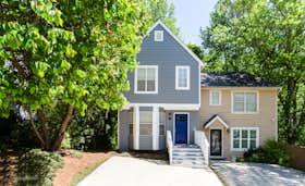 Будинок за оренду для $4,200 на місяць у Smyrna, Laurel Bridge Dr SE