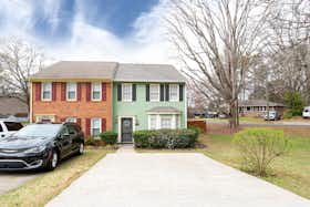 House for rent for $5,220 per month in Smyrna, Old Roswell Rd SE