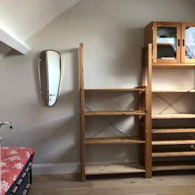 Mehrbettzimmer zu mieten für 650 € pro Monat in La Hulpe, Rue des Combattants