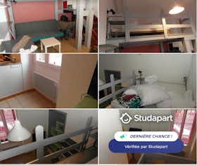 Apartament de închiriat pentru 400 EUR pe lună în Dijon, Rue Général Fauconnet