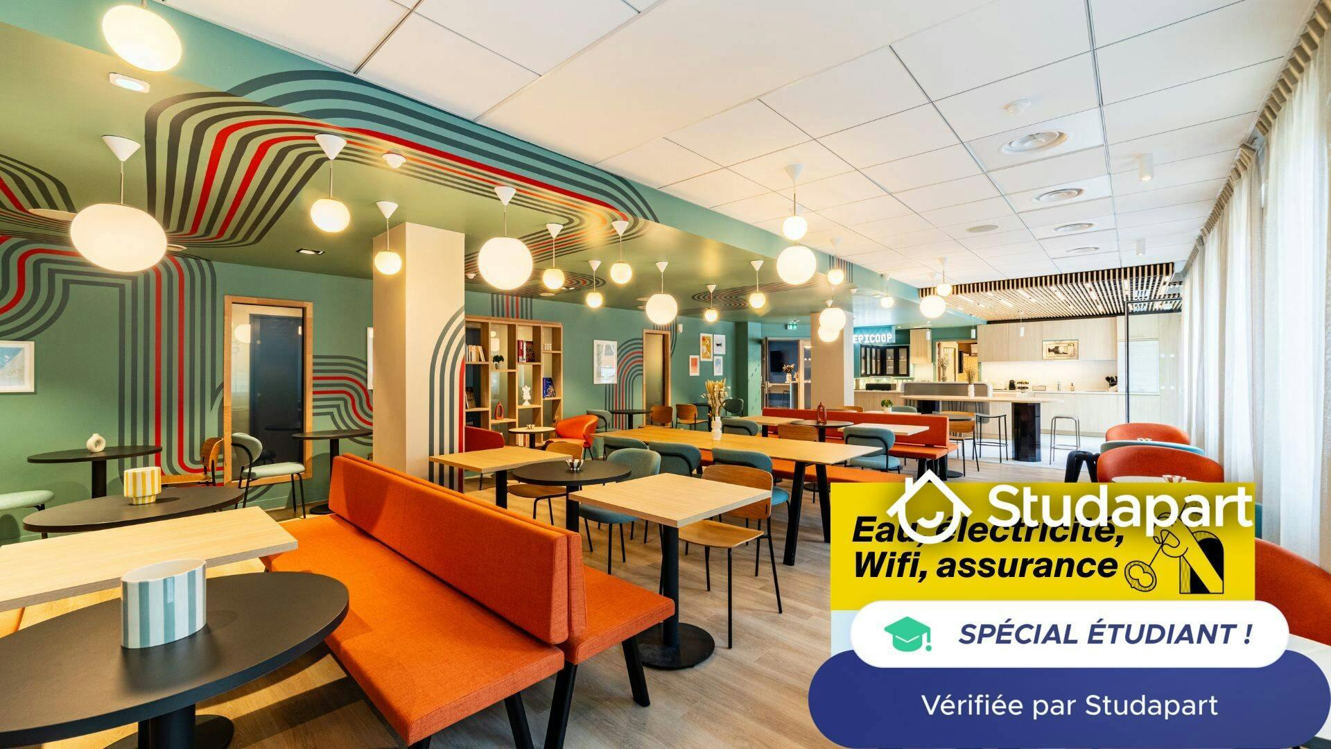 Private room for rent for €829 per month in Saint-Cyr-l’École, Rue Marat