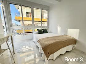 Privé kamer te huur voor € 390 per maand in Sevilla, Avenida Sánchez Pizjuan