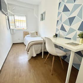 WG-Zimmer for rent for 330 € per month in Sevilla, Calle Doctor Domínguez Rodiño