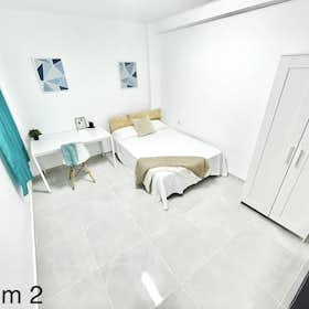 Приватна кімната за оренду для 350 EUR на місяць у Sevilla, Calle Granate
