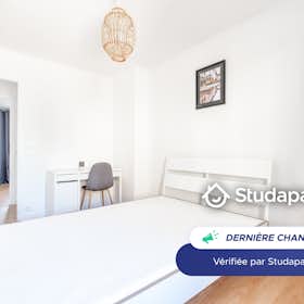Apartment for rent for €465 per month in Marseille, Rue Cavaignac