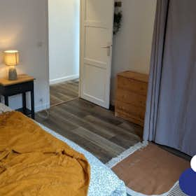 Private room for rent for €690 per month in Asnières-sur-Seine, Rue Émile Agier