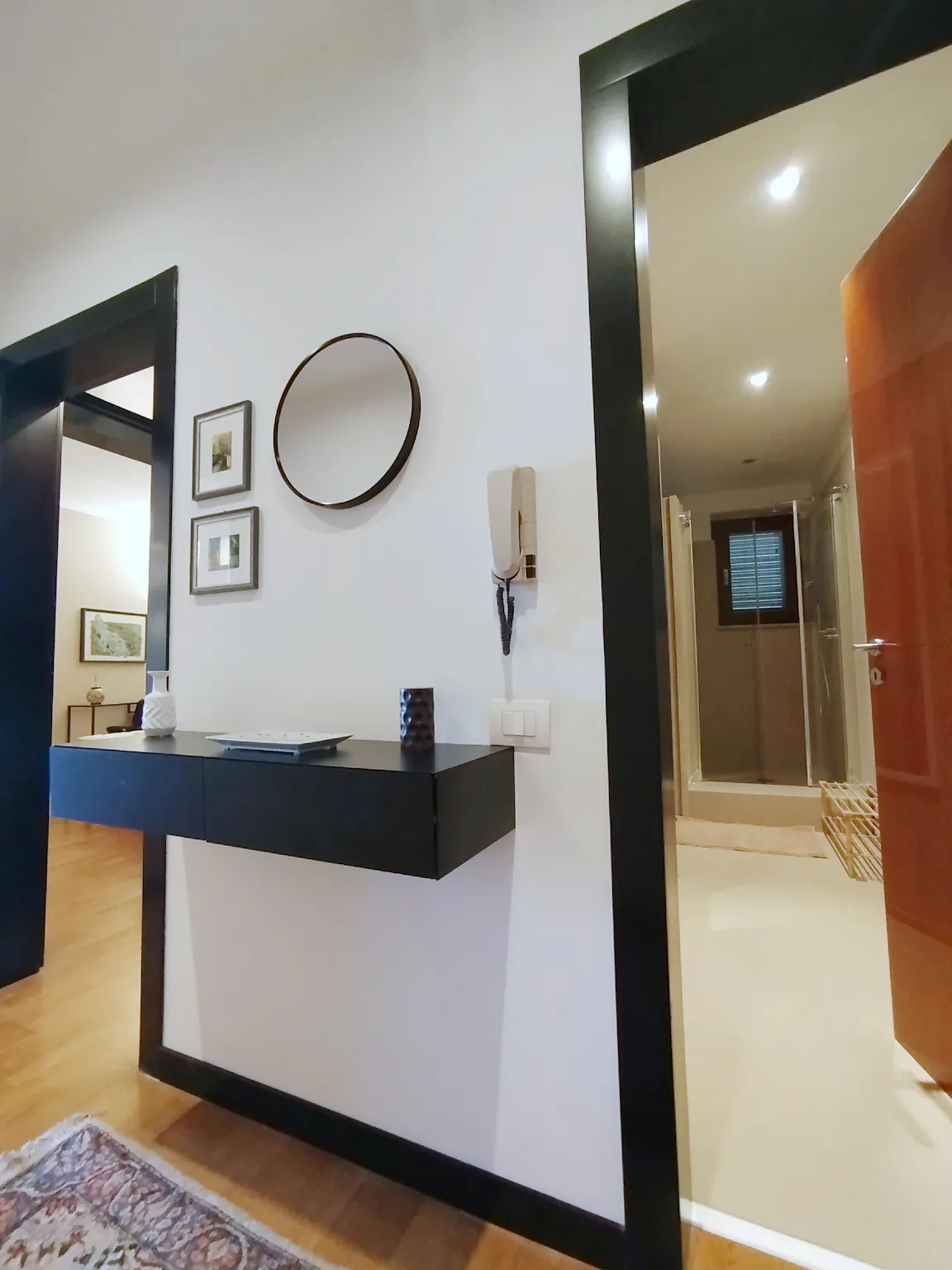 2-Bedroom Apartment in Via dei Rossi, Siena 3