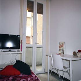 Private room for rent for €850 per month in Milan, Via Giorgio Jan
