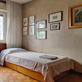 Private room for rent for €640 per month in Milan, Via Sant'Anatalone