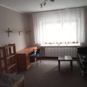 私人房间 正在以 PLN 910 的月租出租，其位于 Poznań, ulica Sobotecka