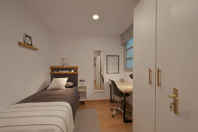 Private room in Carrer de Balmes, Barcelona (1507943) room image 1