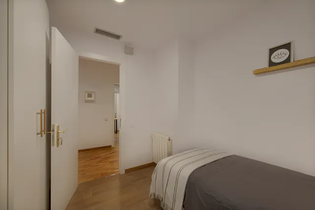 Private room in Carrer de Balmes, Barcelona (1507943) room image 2