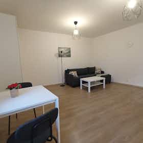 单间公寓 正在以 PLN 989 的月租出租，其位于 Sosnowiec, ulica Mariacka