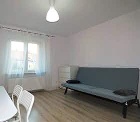 Lägenhet att hyra för 990 PLN i månaden i Bytom, ulica Karola Miarki