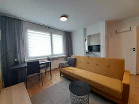 单间公寓 正在以 PLN 1,000 的月租出租，其位于 Sosnowiec, ulica 11 Listopada