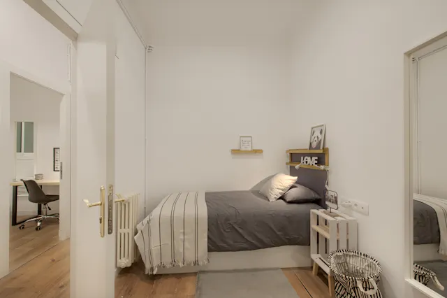 Private room in Carrer de Balmes, Barcelona (1508034) room image 1