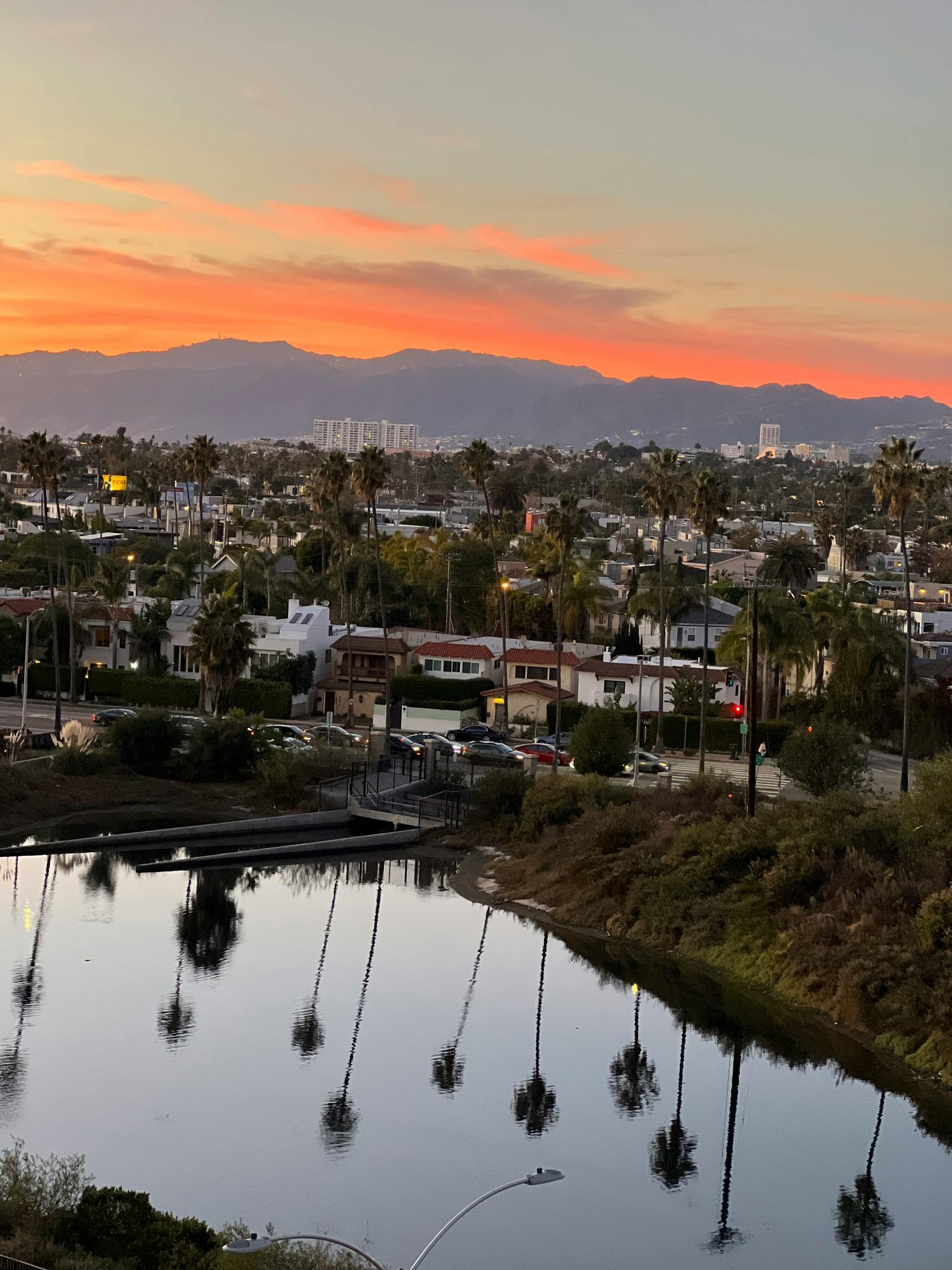 Lägenhet att hyra för $6,500 i månaden i Marina del Rey, Marina City Dr