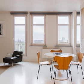 Appartamento in affitto a 1.450 € al mese a Antwerpen, Jan van Rijswijcklaan