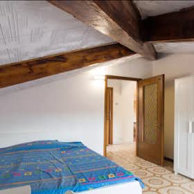 Private room for rent for €460 per month in Cologno Monzese, Via Pietro Venino