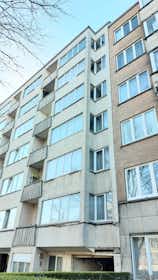 Apartment for rent for €1,450 per month in Koekelberg, Boulevard Louis Mettewie