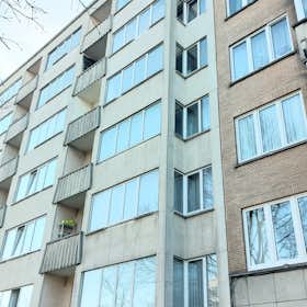 Lägenhet att hyra för 1 500 € i månaden i Koekelberg, Boulevard Louis Mettewie