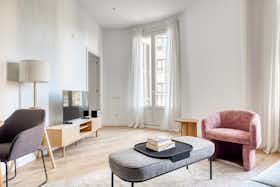 Appartement te huur voor € 1.437 per maand in Barcelona, Gran Via de les Corts Catalanes