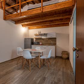 Apartamento para alugar por € 900 por mês em Palermo, Via Francesco Padovani