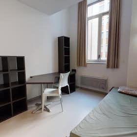 Wohnung zu mieten für 722 € pro Monat in Lyon, Rue de Genève