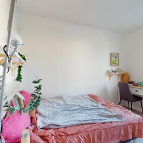 Private room for rent for €400 per month in Rouen, Route de Darnétal