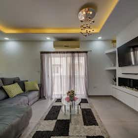 Appartement te huur voor € 2.300 per maand in Santa Venera, Triq il-Parata