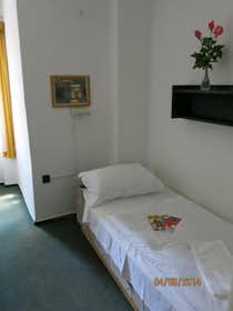 Отдельная комната сдается в аренду за 194 177 HUF в месяц в Budapest, Cházár András utca