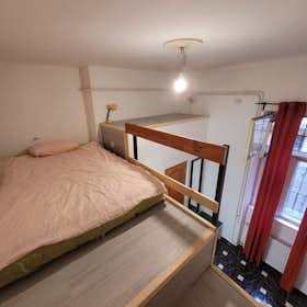 Отдельная комната сдается в аренду за 109 111 HUF в месяц в Budapest, Harminckettesek tere